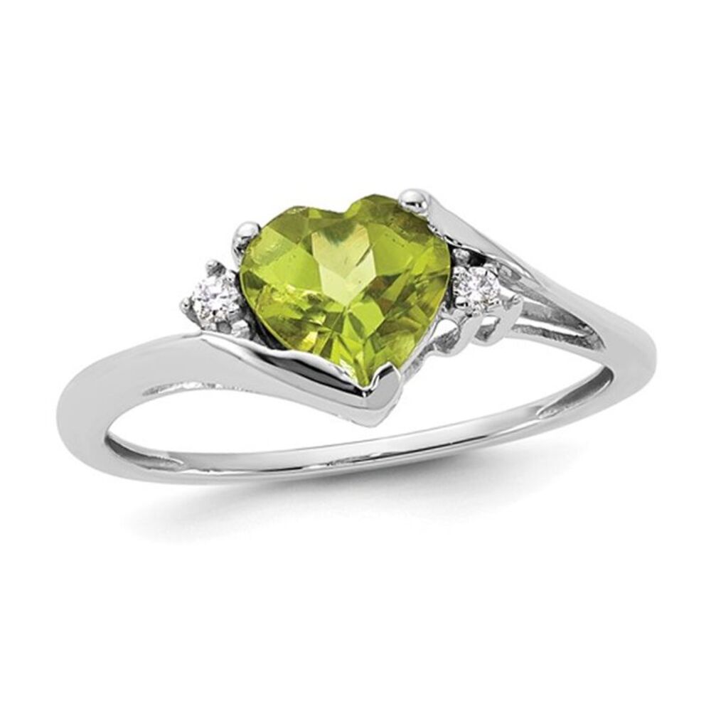 4/5 Carat (ctw) Peridot Heart Ring in 10K White Gold (SIZE 7)